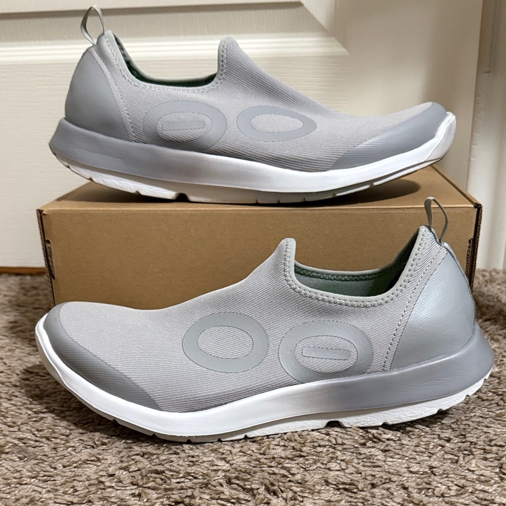 OOFOS OOmg sport in Grey gradient